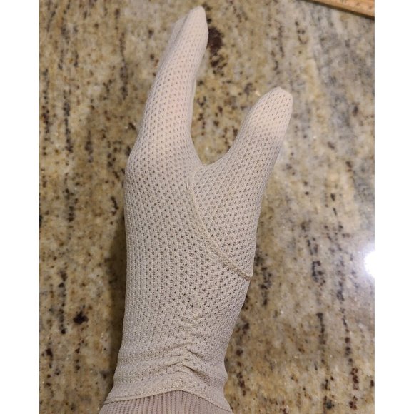 Vintage Size M Stretch Nylon Formal Beige 8" Gloves Pleated Fan Wrist Helanca - Picture 12 of 16